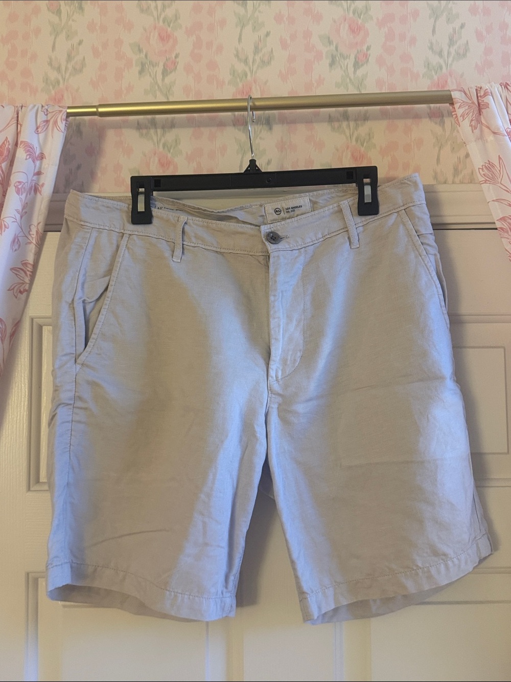 AG Adriano Goldschmied Men’s Light Beige Shorts